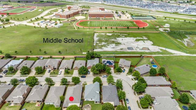 1109 Crest Meadow Drive, Fort Worth, TX 76052