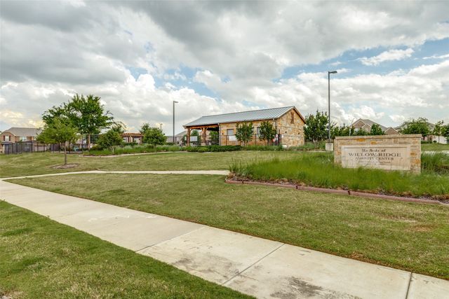 1109 Crest Meadow Drive, Fort Worth, TX 76052