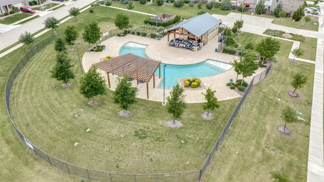 1109 Crest Meadow Drive, Fort Worth, TX 76052