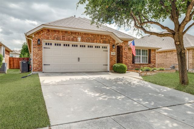 1109 Crest Meadow Drive, Fort Worth, TX 76052
