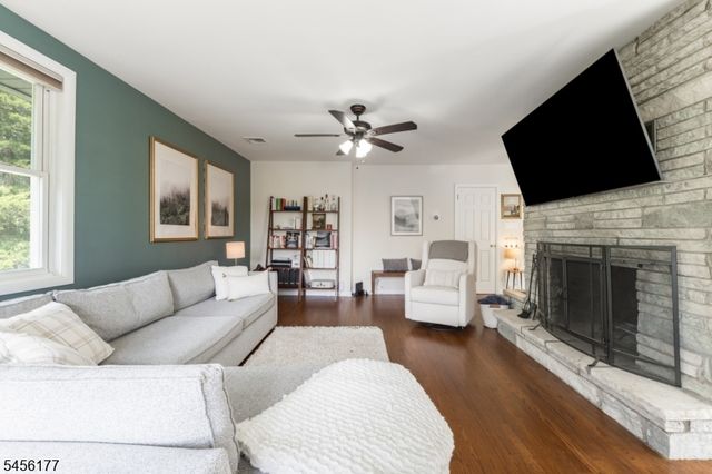 27 Dalewood Rd, Wayne Twp., NJ 07470