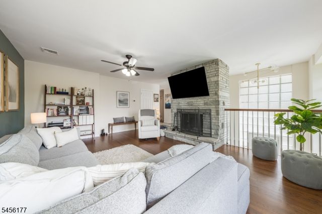 27 Dalewood Rd, Wayne Twp., NJ 07470