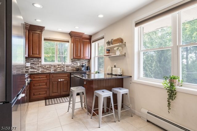 27 Dalewood Rd, Wayne Twp., NJ 07470