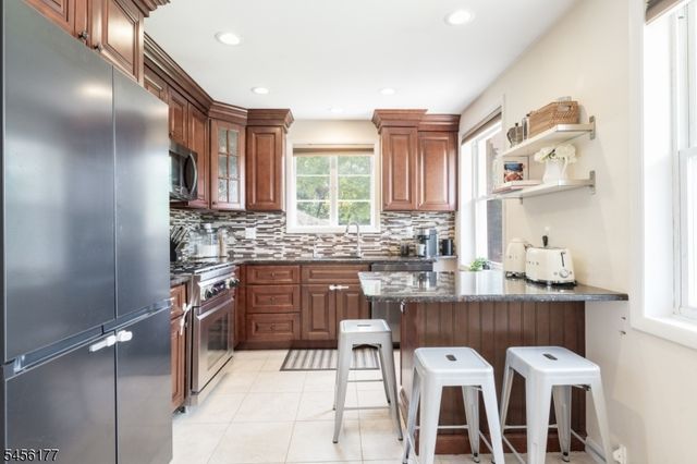 27 Dalewood Rd, Wayne Twp., NJ 07470