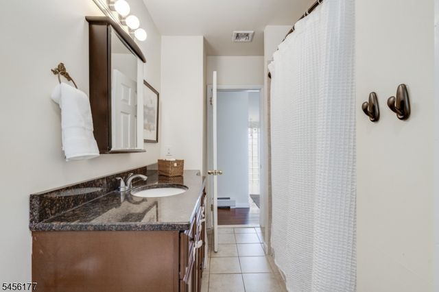 27 Dalewood Rd, Wayne Twp., NJ 07470