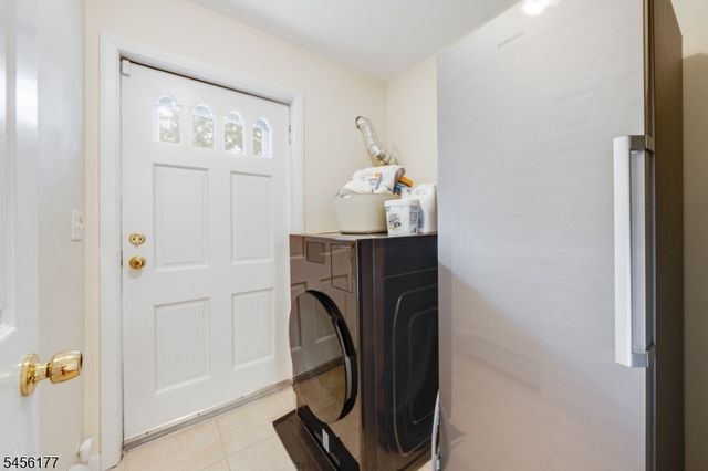 27 Dalewood Rd, Wayne Twp., NJ 07470