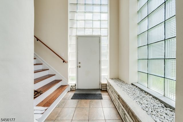 27 Dalewood Rd, Wayne Twp., NJ 07470