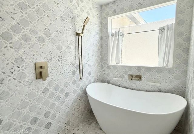 2209 Grovemont, Santa Ana, CA 92705