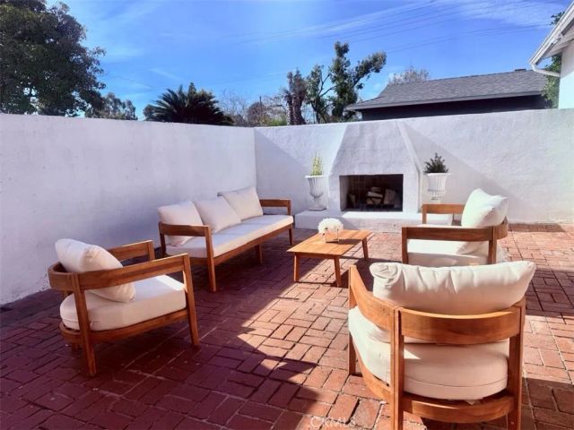 2209 Grovemont, Santa Ana, CA 92705