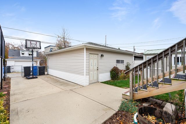 11305 S Central Park Avenue, Chicago, IL 60655