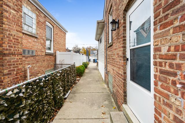 11305 S Central Park Avenue, Chicago, IL 60655