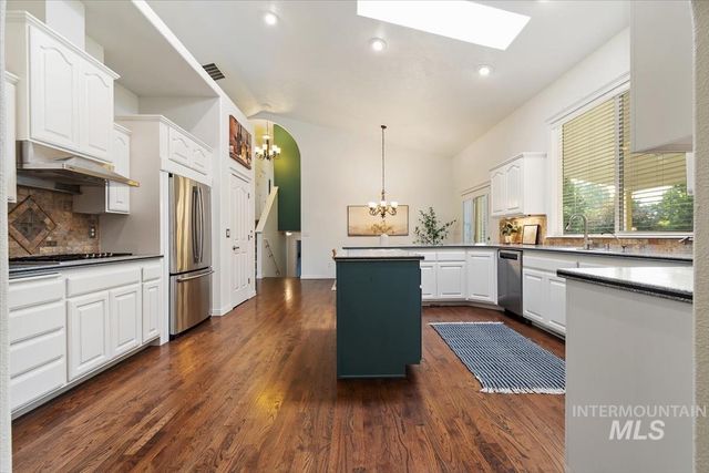 2321 E Brigantine, Eagle, ID 83616