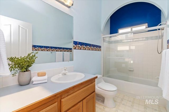 2321 E Brigantine, Eagle, ID 83616