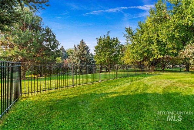 2321 E Brigantine, Eagle, ID 83616