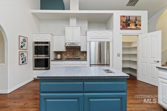 2321 E Brigantine, Eagle, ID 83616