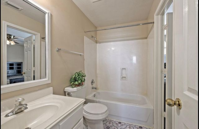 10735 Sunswept Fields Lane, Houston, TX 77064