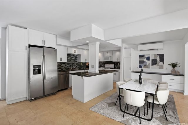 829 Kealahou Street, Honolulu, HI 96825