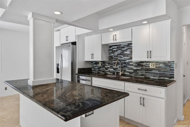 829 Kealahou Street, Honolulu, HI 96825