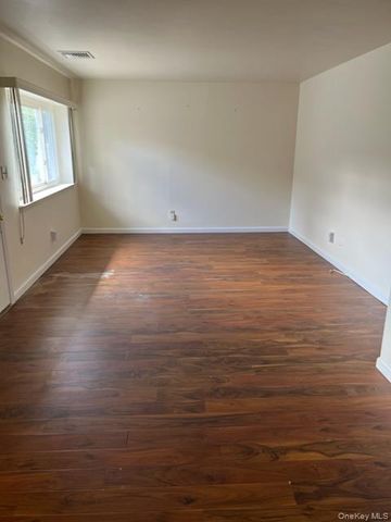 30 Storm Drives C 30, Holtsville, NY 11742