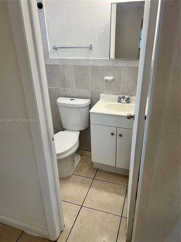 646 NW 4th Court 4, Hallandale Beach, FL 33009