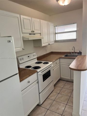 646 NW 4th Court 4, Hallandale Beach, FL 33009