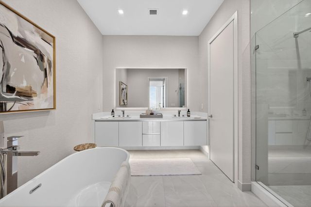 220 Lake Shore Drive 613, Lake Park, FL 33403
