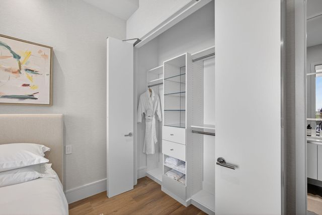 220 Lake Shore Drive 613, Lake Park, FL 33403