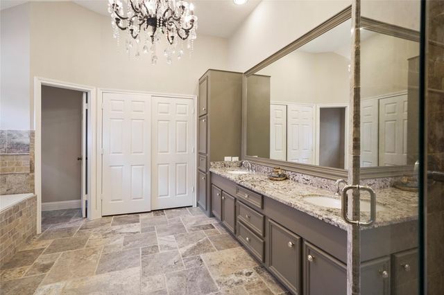 11530 Wickhollow Lane, Houston, TX 77043