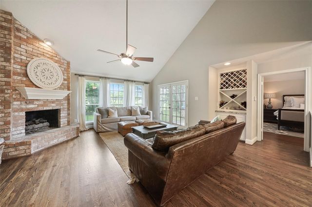 11530 Wickhollow Lane, Houston, TX 77043