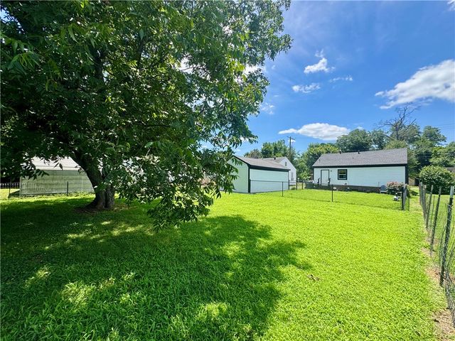 703 E 6th Street, Russellville, AR 72801