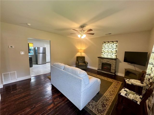 703 E 6th Street, Russellville, AR 72801