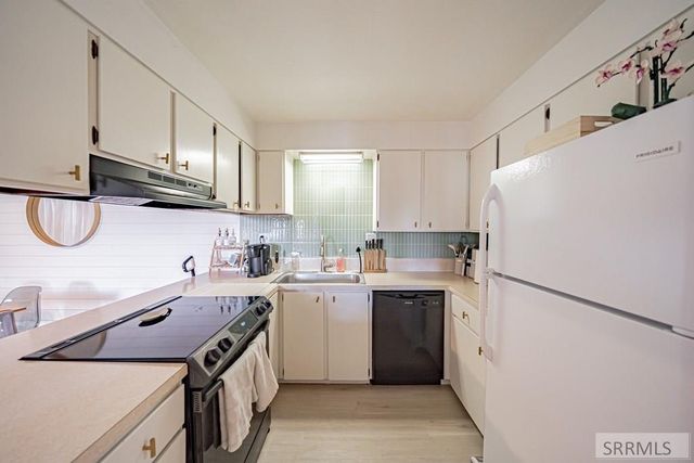 220 N Fanning Avenue # 15, Idaho Falls, ID 83401