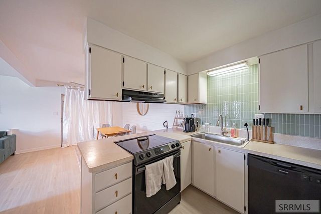 220 N Fanning Avenue # 15, Idaho Falls, ID 83401