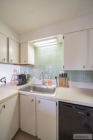 220 N Fanning Avenue # 15, Idaho Falls, ID 83401