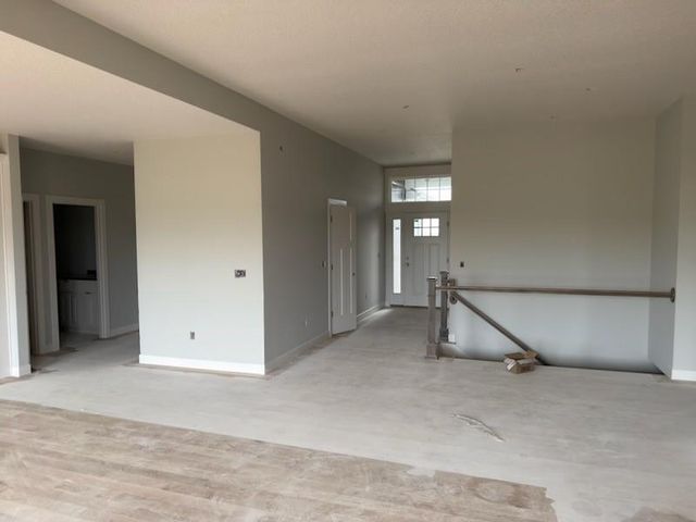 4700 Woodland Shores Court, St Joseph, MO 64505