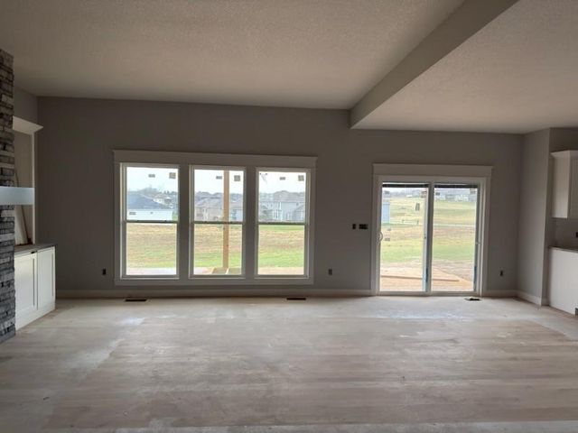 4700 Woodland Shores Court, St Joseph, MO 64505