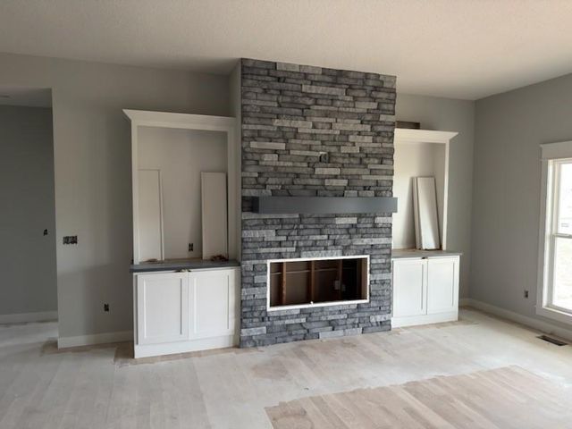 4700 Woodland Shores Court, St Joseph, MO 64505