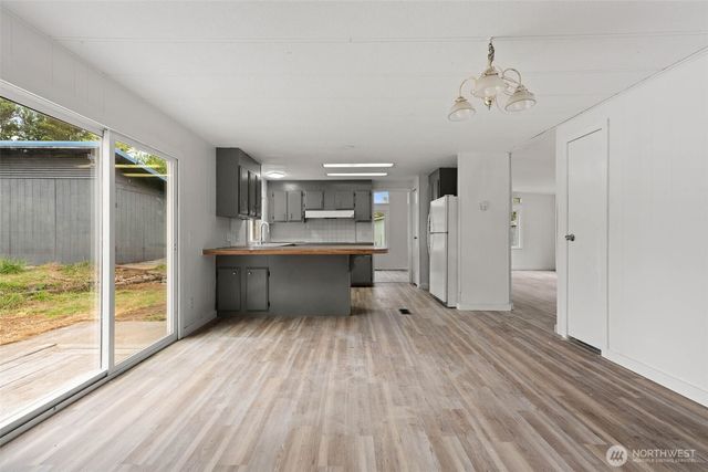 22311 V Street, Ocean Park, WA 98640