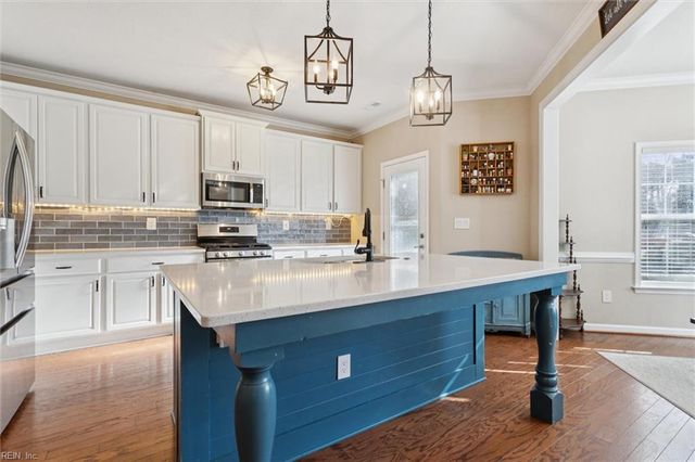 1301 Founders Pointe TRL, Carrollton, VA 23314