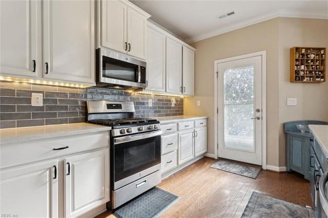 1301 Founders Pointe TRL, Carrollton, VA 23314