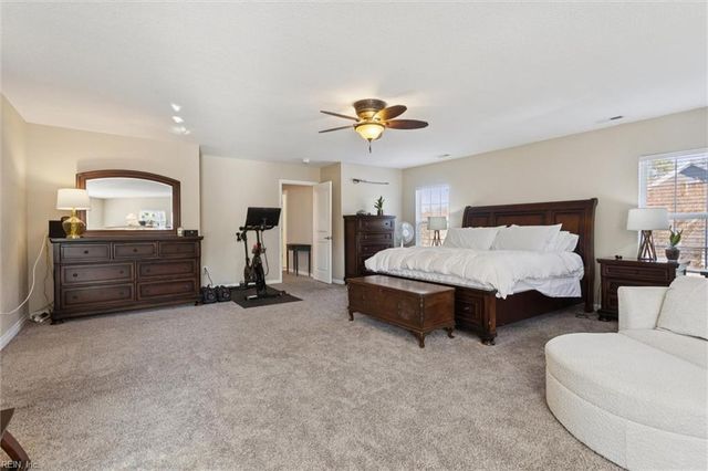 1301 Founders Pointe TRL, Carrollton, VA 23314