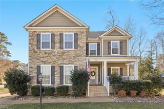 1301 Founders Pointe TRL, Carrollton, VA 23314