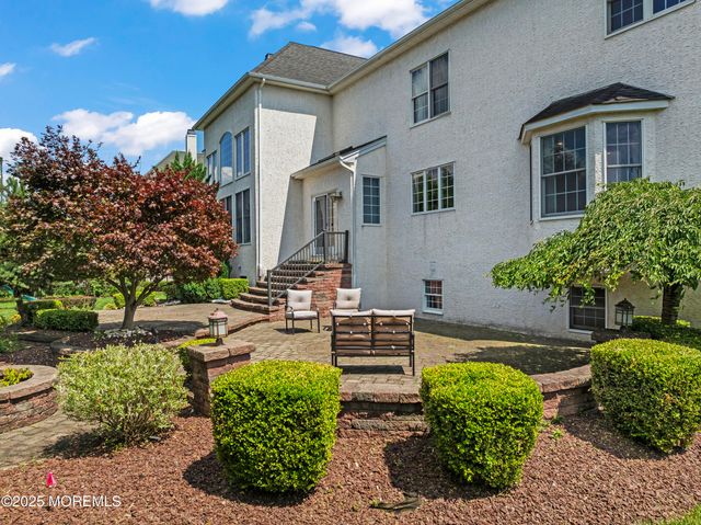 1 Hopkinson Court, Marlboro, NJ 07746