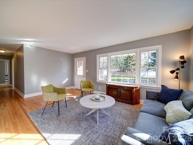 2036 Edgewater Drive, Charlotte, NC 28210