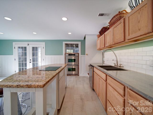 2036 Edgewater Drive, Charlotte, NC 28210