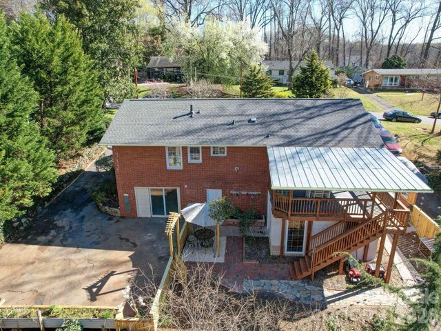 2036 Edgewater Drive, Charlotte, NC 28210