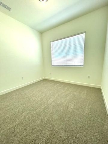 1684 Heirloom Avenue, Clovis, CA 93619