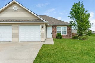204 Palmer Court, Pleasant Hill, MO 64080