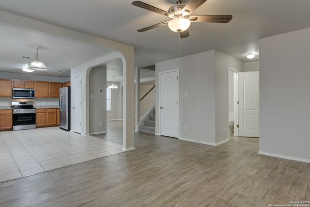 9023 Sahara Wds, Universal City, TX 78148