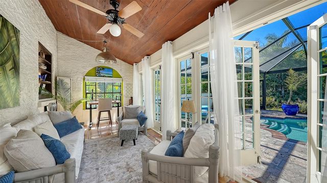 547 N SHORE DRIVE, Sarasota, FL 34234